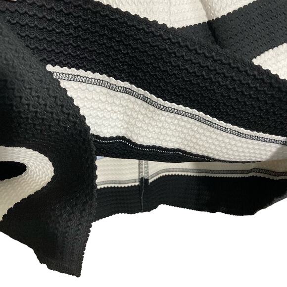 BCBG Max Azria Striped Fit And Flare Strapless Bandage Dress Size Medium M NWT - Picture 12 of 16